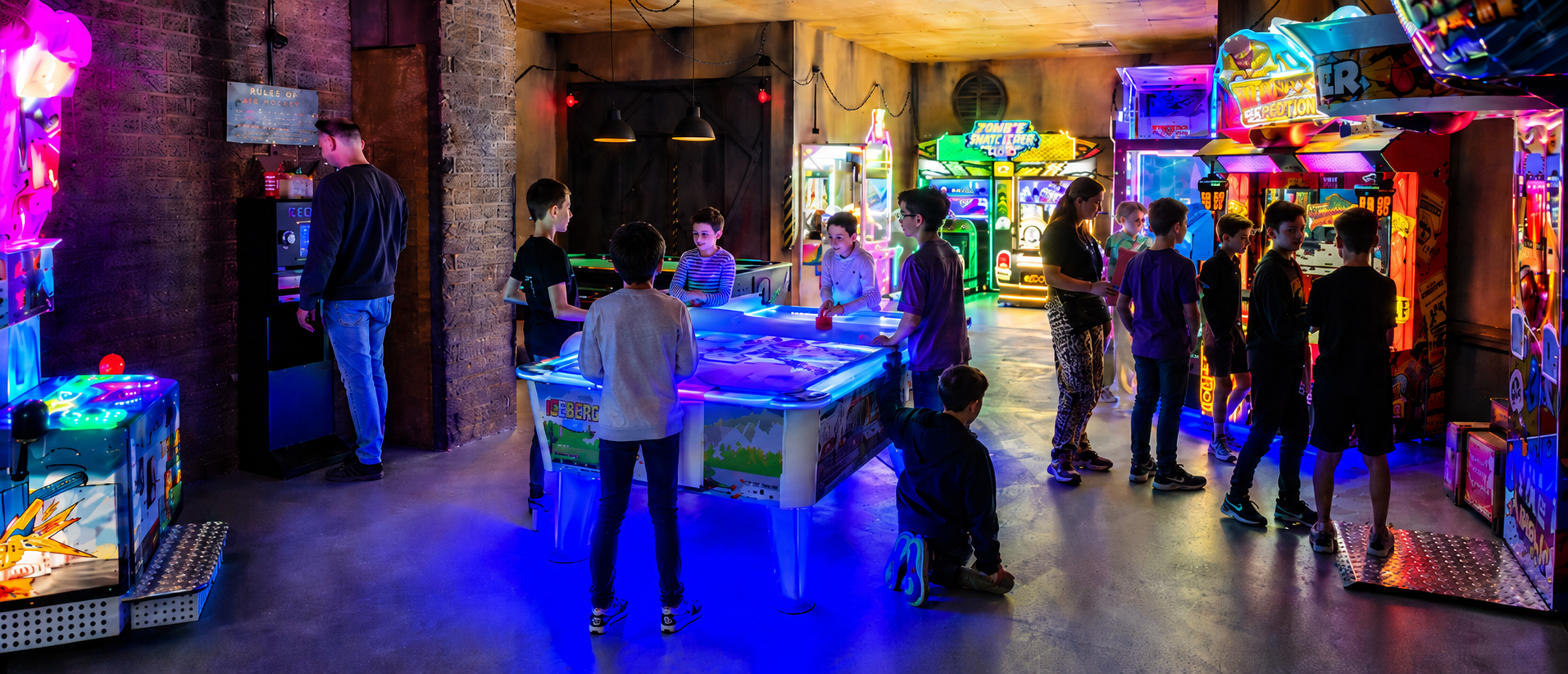 Arcadehal van Unit 13 in Nuth met spellen voor jong en oud